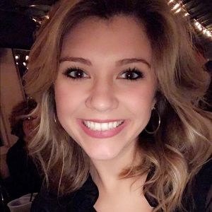 Meet your Posher, Melanie